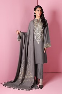 42205079-Embroidered 3PC